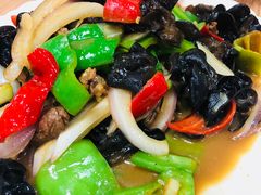 木耳炒肉-清真·伊清阁餐厅