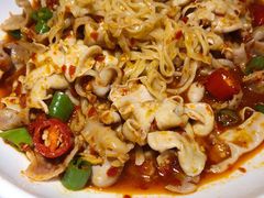 泡椒鱼杂手擀面-老板恋上鱼(恒隆广场店)