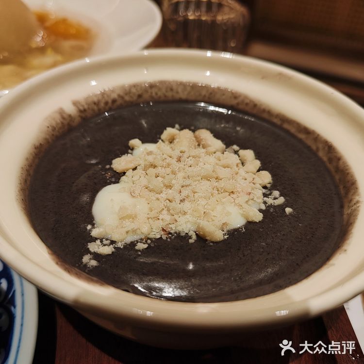 蜡笔小新糖水铺,甜蜜与童趣的结合!