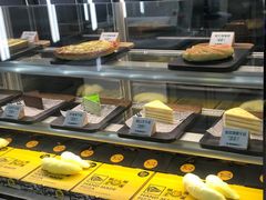 面包甜点陈列柜-猫王榴莲世家(三里屯SOHO商场店)