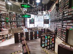 -钟书阁(群光广场店)