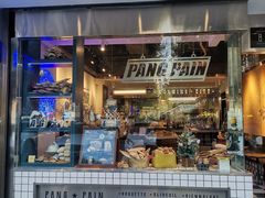 门面-PANG PAIN 胖面包(七彩俊园店)