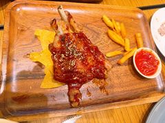伊比利亚猪肋排配薯条-MARU玛露音乐餐厅(大学路店)