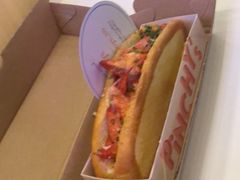 -Pinchy's Lobster & Champagne Bar