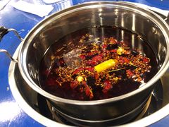 -马路边边串串香形象店(磐石路店)