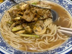 八宝鱼头王立面-山外山菜馆(玉泉路店)