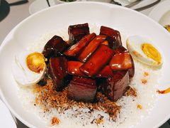 咸蛋目鱼红烧肉-屋里厢上海菜馆