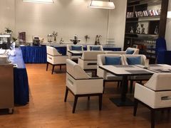 -武汉武昌站街道口华美达安可酒店