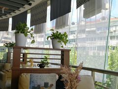 -唐朵咖啡(曹杨影城店)