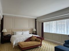 -深圳富苑皇冠假日套房酒店