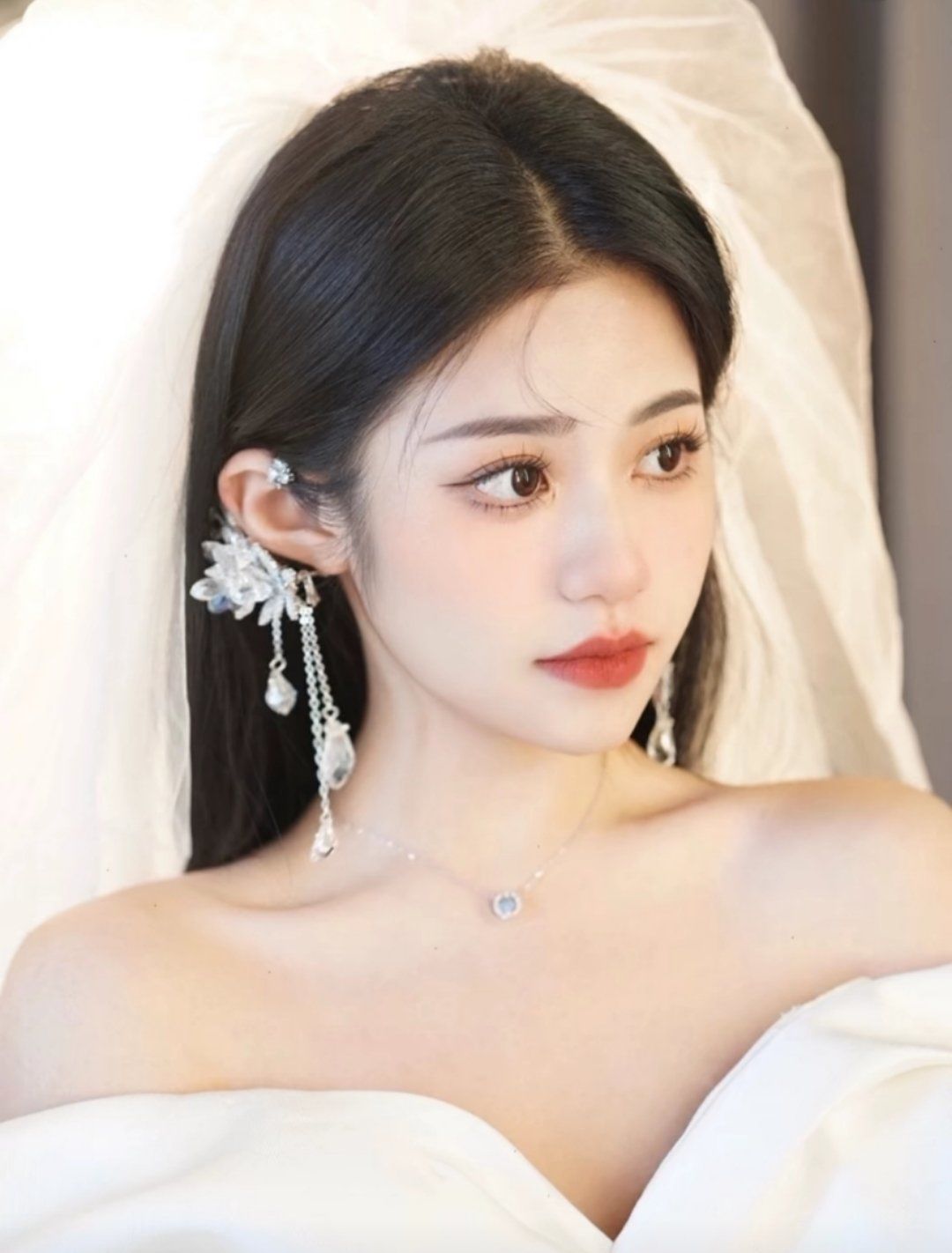 温柔气质白开水新娘
谁看了不说绝绝子啊
精致又耐看 减龄又充满