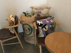 -WOW coffee