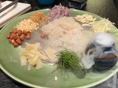 -得意咚瓜·顺德鱼生·冬瓜火锅(深圳首店)