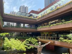 -瑞虹新天地月亮湾