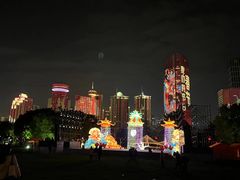 -万绿园