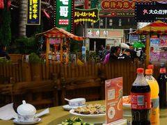 -三亚火车头万人海鲜广场