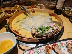 -洱火云南酸菜牛肉火锅(石景山当代商城店)