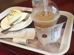 冰拿铁和芝士蛋糕-COSTA COFFEE(房山印象城店)