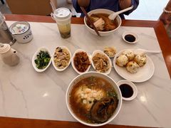-老西白点心店
