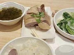 -东方既白(黄兴路大润发店)