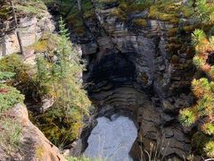 -阿萨巴斯卡瀑布观景点