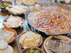 -黄潇洒老火锅(九眼桥宏济巷店)