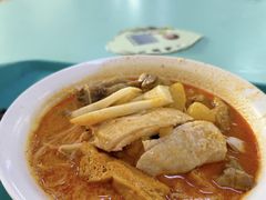 -亚王咖喱鸡米粉面