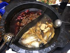 -宽板凳老灶火锅(簋街店)