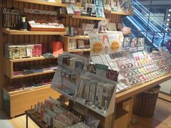 -百新书局(尚悦湾店)