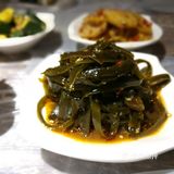 对于重口味的我来说，觉得少了点啥！藕片吃在嘴里太生了