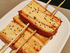 -龙巢盱眙龙虾·牛蛙·烧烤宵夜(八卦岭店)