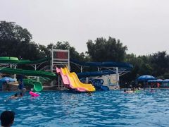 -青年湖公园水上世界