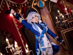 -米游妙妙屋cosplay换装自拍摄影体验馆
