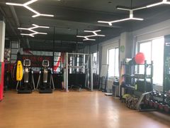 -悦动体能篮球羽毛球网球(三里河店)