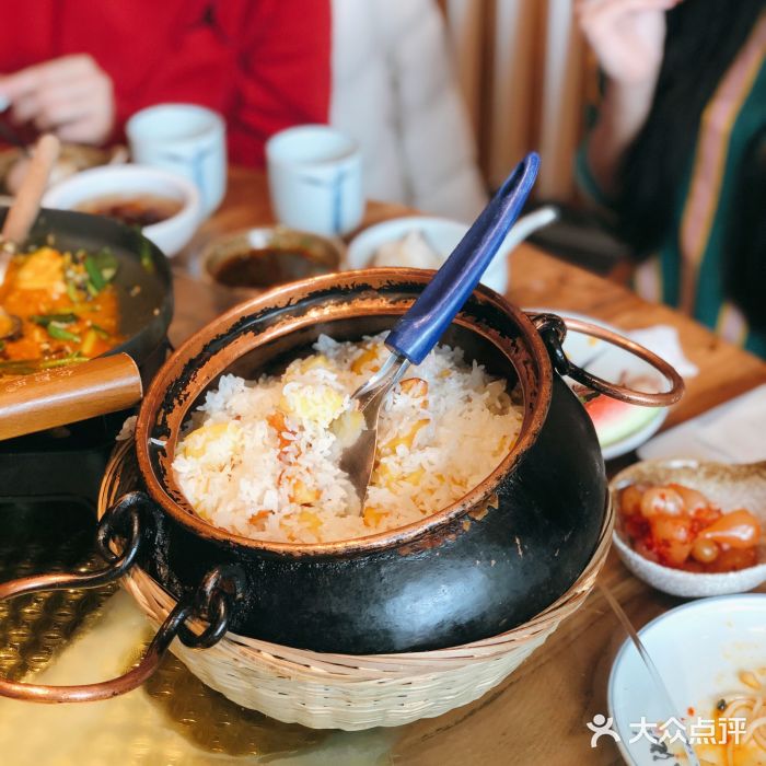 滇大池蒸汽石鍋魚·雲南銅鍋魚(望京店)銅鍋洋芋飯圖片