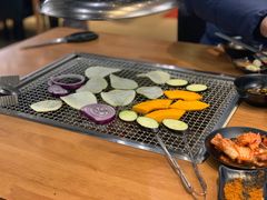 -肉甲韩国木炭烤肉(新壹街1店)