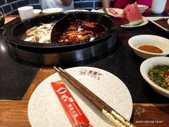 -周周有辣火锅馆(玖耀里店)