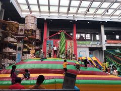 -蒙特利亲子乐园