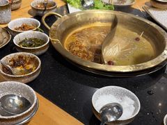 -顶顶汤火牛排火锅·经典铜锅涮肉