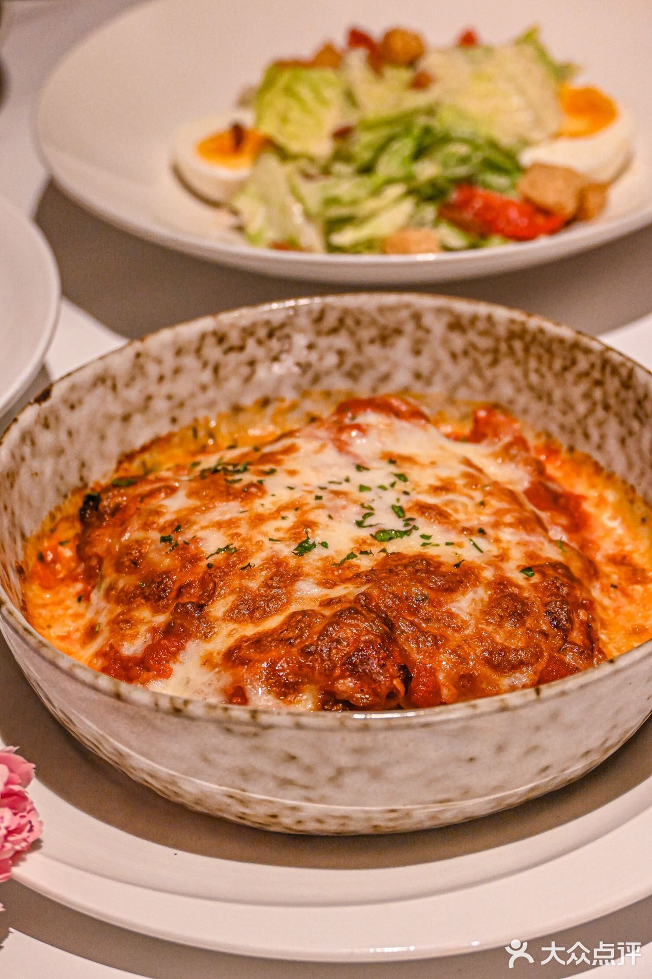 对这家的披萨🍕和牛排入了迷