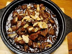 蒜香牛肉粒-老江南春·中国龙菜(衡山路店)