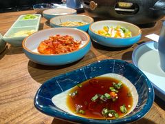 -明洞阿姨·韩式酱蟹烤肉·创意料理(三元桥店)