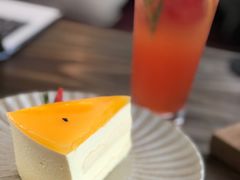 -彳亍咖啡·这里(水湾路店)