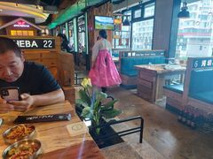 大堂-河坝烧烤串城(金达莱店)