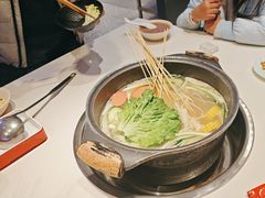 -钢管厂五区小郡肝串串香(蜀都万达店)