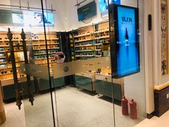 -MUJOSH木九十眼镜(月星环球港B1店)