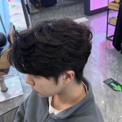 -藤野造型烫染·漂发