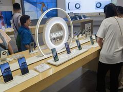 -华为授权体验店(中山公园来福士)