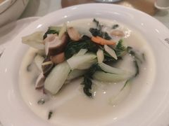 -万龙洲海鲜(大兴绿地缤纷城店)