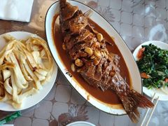 -荷塘月色鱼馆总店(于桥水库劈柴大院店)